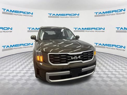 Used 2025 Kia Telluride S FWD image 8