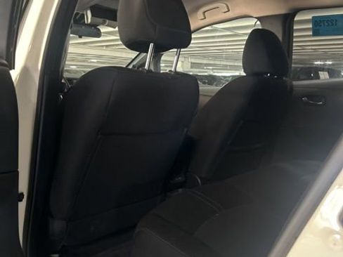 Used 2023 Nissan Leaf S image 5