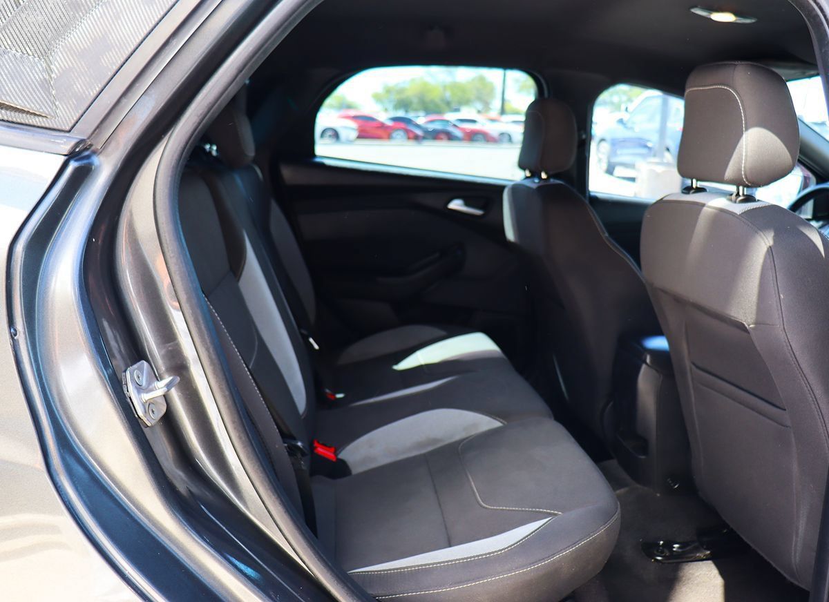 Used 2018 Ford Focus ST FWD image 27
