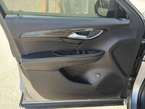 Used 2021 Buick Envision Essence w/ Sport Touring Package AWD/4WD image 8