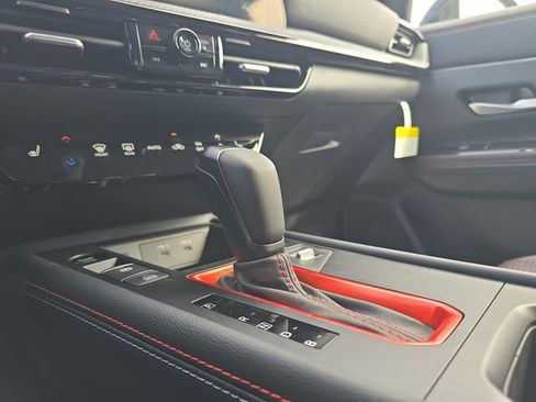 New 2026 Nissan Kicks SR FWD image 23