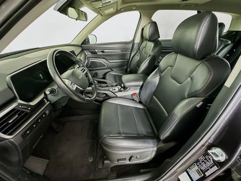 Used 2025 Kia Telluride S AWD/4WD image 13