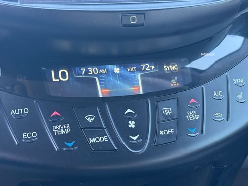 Used 2014 Toyota RAV4 EV FWD image 23
