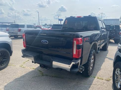 Used 2023 Ford F250 Lariat w/ Lariat Ultimate Package AWD/4WD image 6