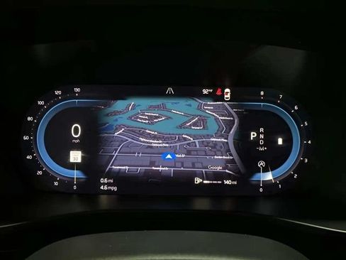Used 2023 Volvo XC40 B4 Core w/ Convenience Package FWD image 10