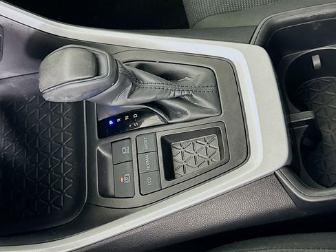 Used 2023 Toyota RAV4 LE image 17