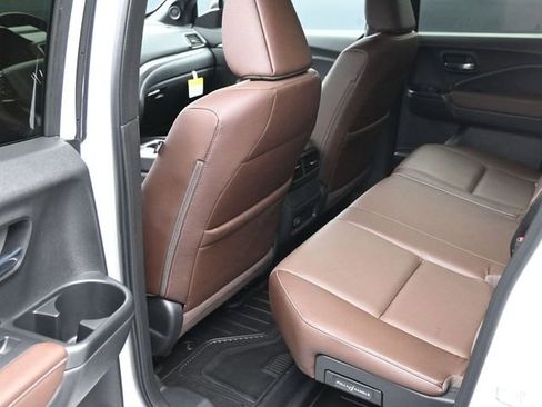 Certified 2025 Honda Ridgeline RTL image 15
