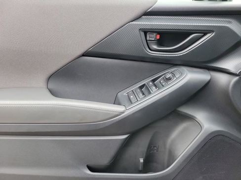 Certified 2025 Subaru Crosstrek 2.0i Premium image 14