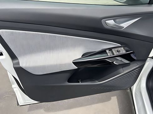 New 2026 Volkswagen ID.4 Pro AWD/4WD image 20