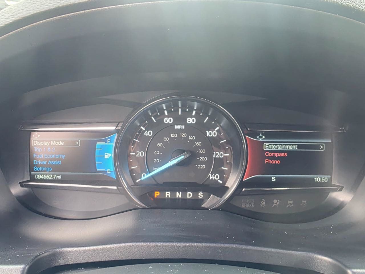 Used 2018 Ford Explorer XLT w/ Equipment Group 201A FWD image 4