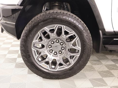 Used 2025 GMC Hummer EV 3X AWD/4WD image 18