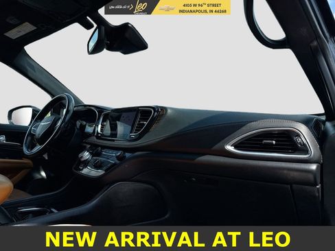 Used 2021 Chrysler Pacifica Pinnacle image 32