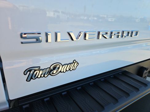 Used 2026 Chevrolet Silverado 3500 W/T image 17