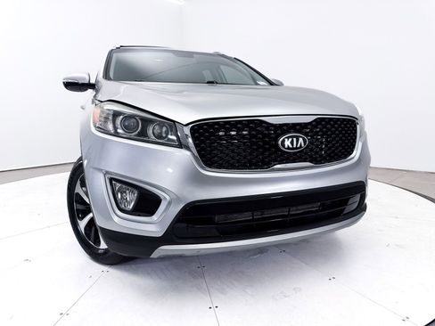 Used 2018 Kia Sorento EX image 5