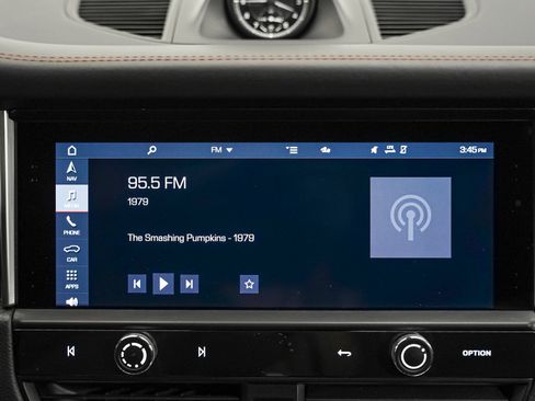 Used 2024 Porsche Macan w/ Premium Plus Package image 22