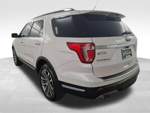 Used 2019 Ford Explorer Platinum AWD/4WD image 5