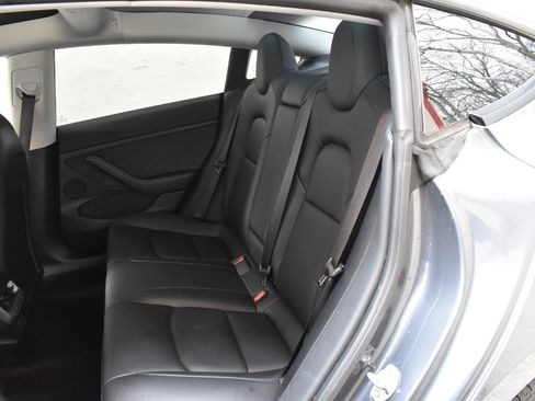 Used 2022 Tesla Model 3 Long Range AWD/4WD image 19