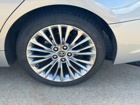 Used 2019 Toyota Avalon Limited w/ Protection Package FWD image 9