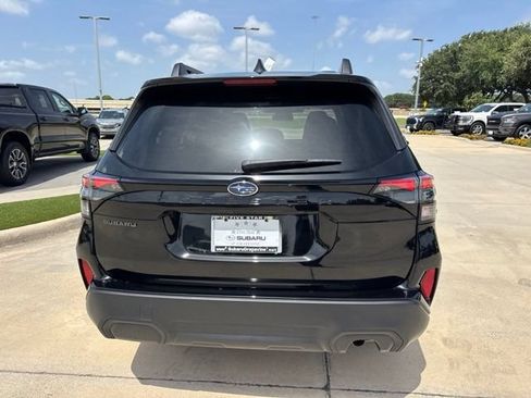 Used 2026 Subaru Forester Premium AWD/4WD image 4