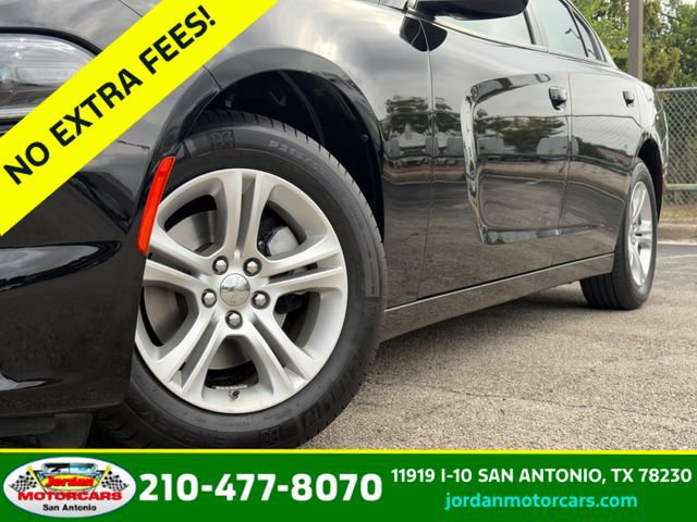 Used 2023 Dodge Charger SXT RWD image 2