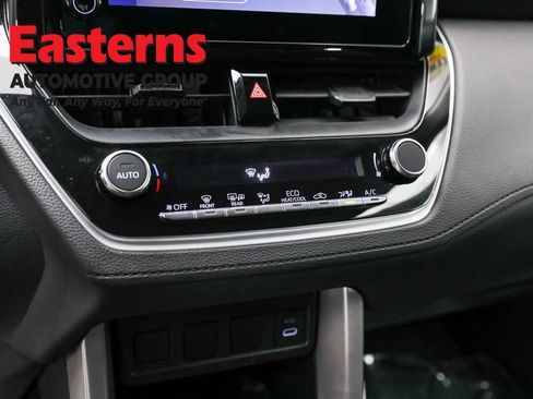 Used 2024 Toyota Corolla Cross LE FWD image 20