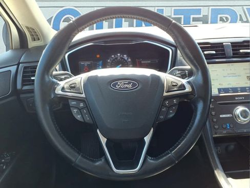 Used 2020 Ford Fusion Titanium AWD/4WD image 15