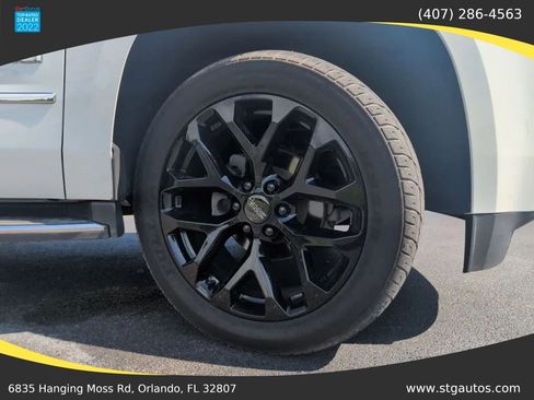 Used 2017 GMC Yukon XL Denali w/ Open Road Package AWD/4WD image 23