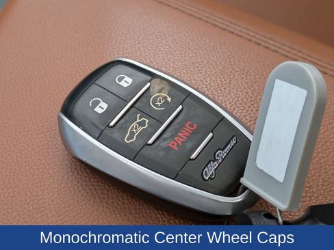 Used 2019 Alfa Romeo Giulia AWD image 30
