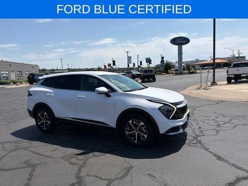 Used 2024 Kia Sportage EX FWD image 3