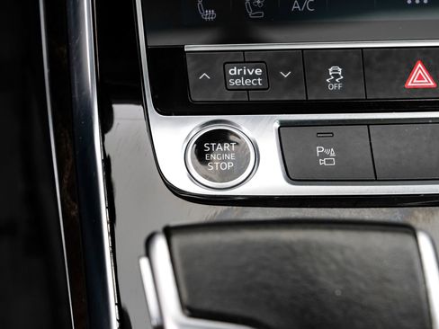 Used 2022 Audi Q8 Premium Plus w/ Premium Plus Package image 25