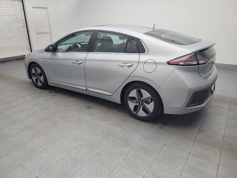 Used 2020 Hyundai Ioniq Limited FWD image 3