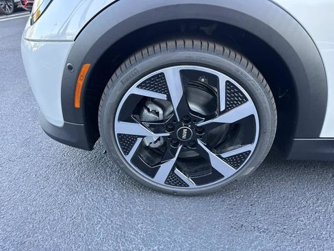 New 2026 MINI Cooper S image 10