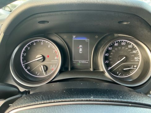 Used 2024 Toyota Camry SE image 10