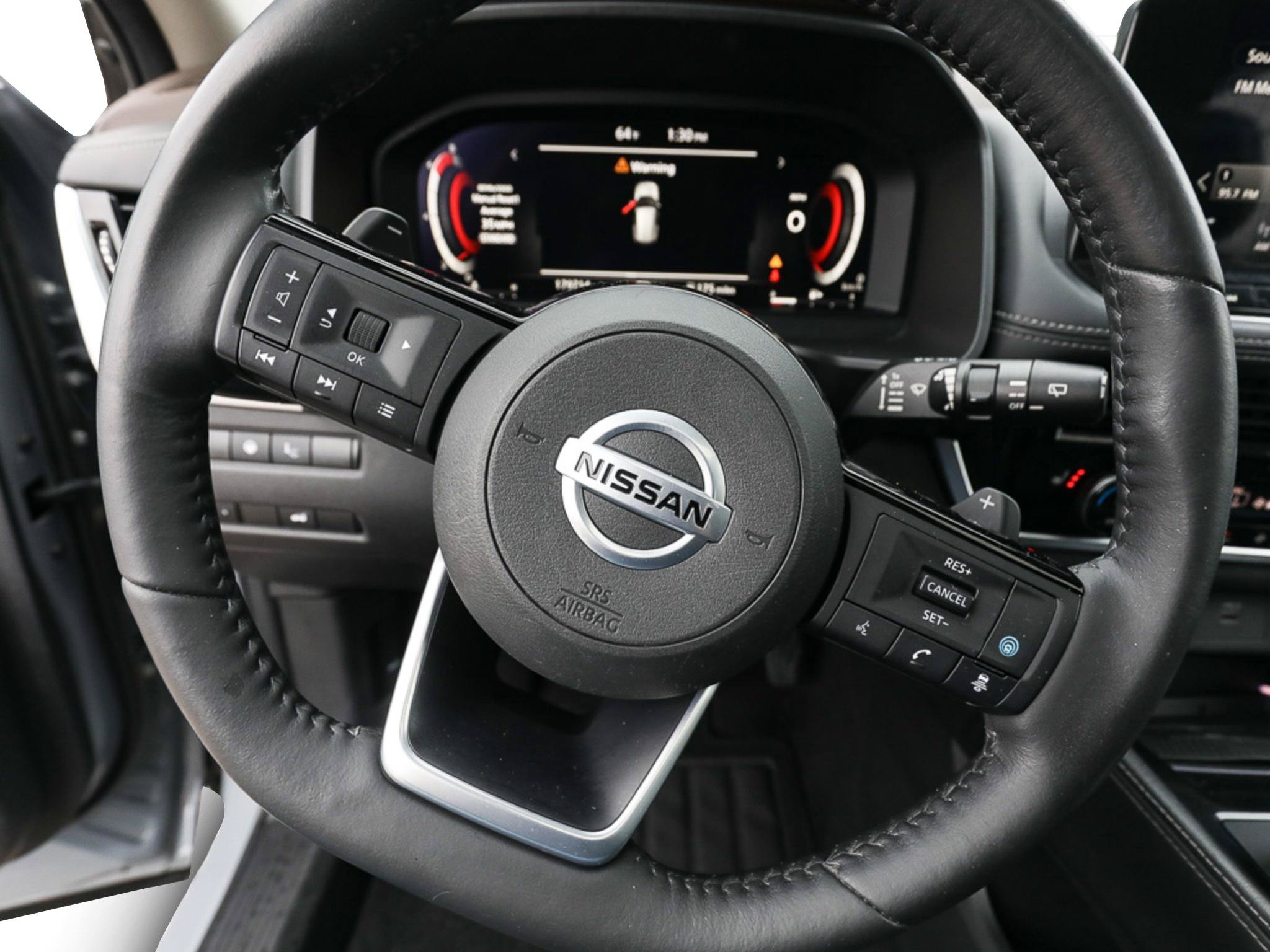 Used 2021 Nissan Rogue Platinum FWD image 15