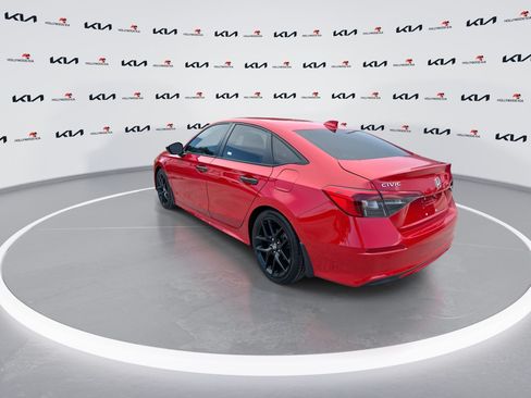 Used 2023 Honda Civic Sport image 6