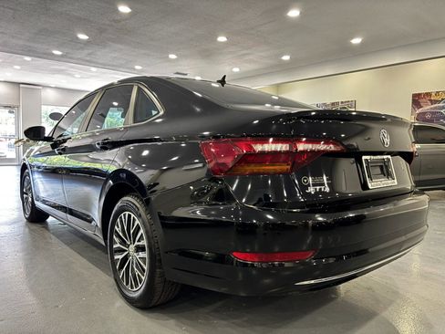 Used 2019 Volkswagen Jetta R-Line FWD image 5