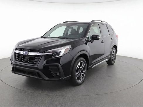 Used 2023 Subaru Ascent Limited AWD/4WD image 1