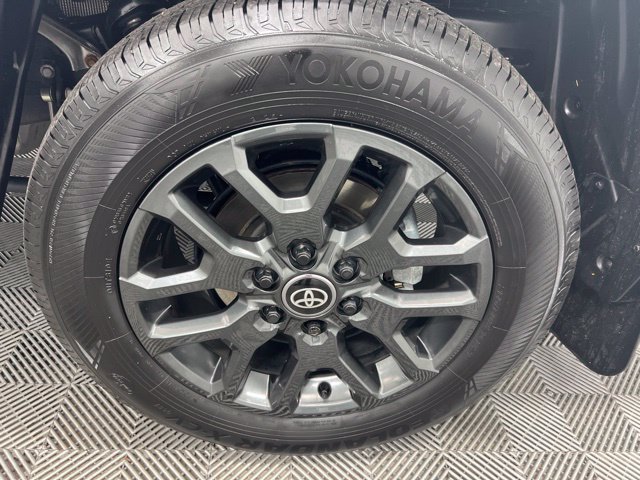 Used 2026 Toyota Tundra Platinum AWD/4WD image 11