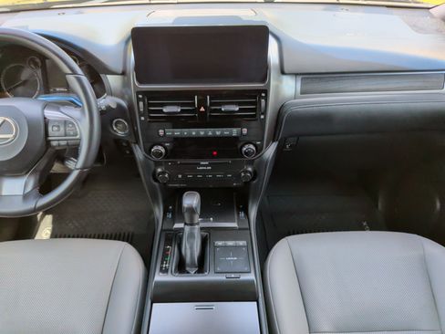 Used 2023 Lexus GX 460 w/ Black Line Special Edition AWD/4WD image 31