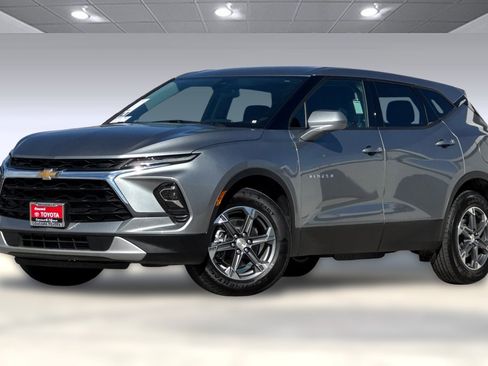 Used 2025 Chevrolet Blazer LT image 22