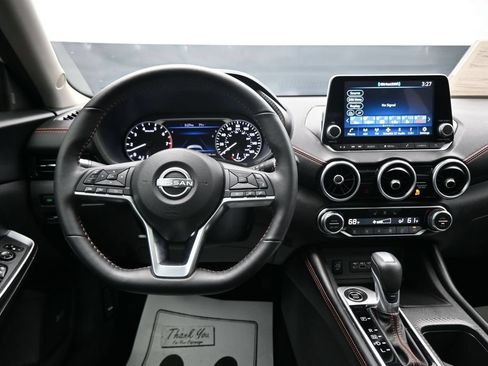 Used 2025 Nissan Sentra SR w/ SR Premium Package FWD image 15