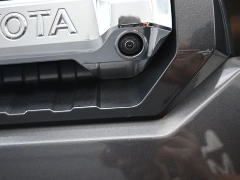 Used 2022 Toyota Tundra Limited image 40