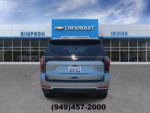 Used 2026 Chevrolet Suburban LS RWD image 7