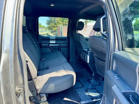 Used 2015 Ford F150 XLT w/ Equipment Group 302A Luxury AWD/4WD image 10