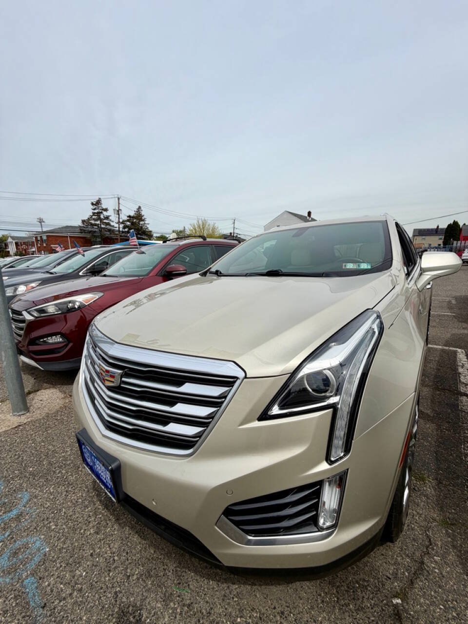 Used 2017 Cadillac XT5 Luxury w/ LPO, Wheel Lock Package AWD/4WD image 4