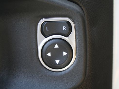 Used 2023 Jeep Wrangler Unlimited Sahara w/ LED Lighting Group AWD/4WD image 19