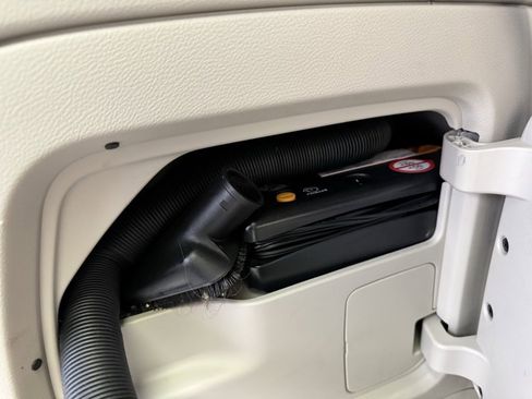 Used 2020 Chrysler Pacifica Limited w/ 8-pass Seating Package image 67