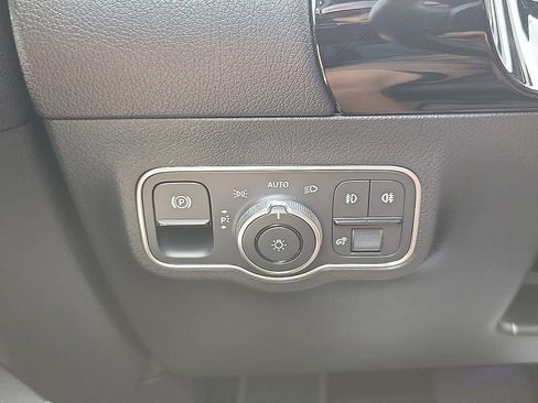 Used 2025 Mercedes-Benz GLA 250 image 14