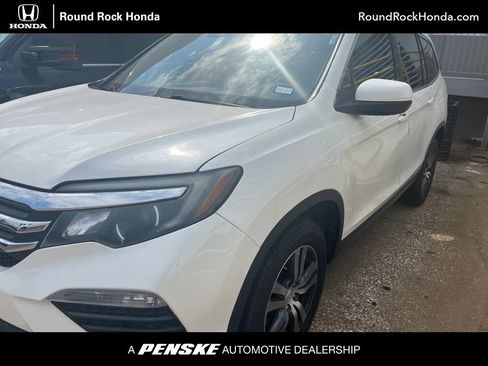 Used 2017 Honda Pilot EX image 1