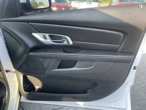 Used 2015 GMC Terrain SLE FWD image 13
